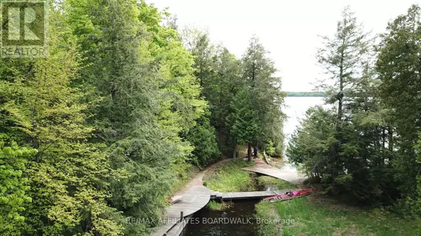 Rideau Lakes, ON K0G1V0,71 LEHMANS ISLAND