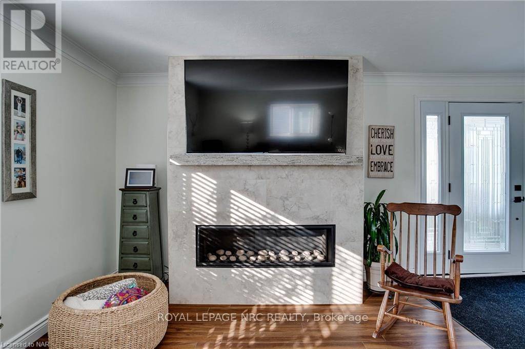 Fort Erie (stevensville), ON L0S1S0,3522 EAST MAIN STREET