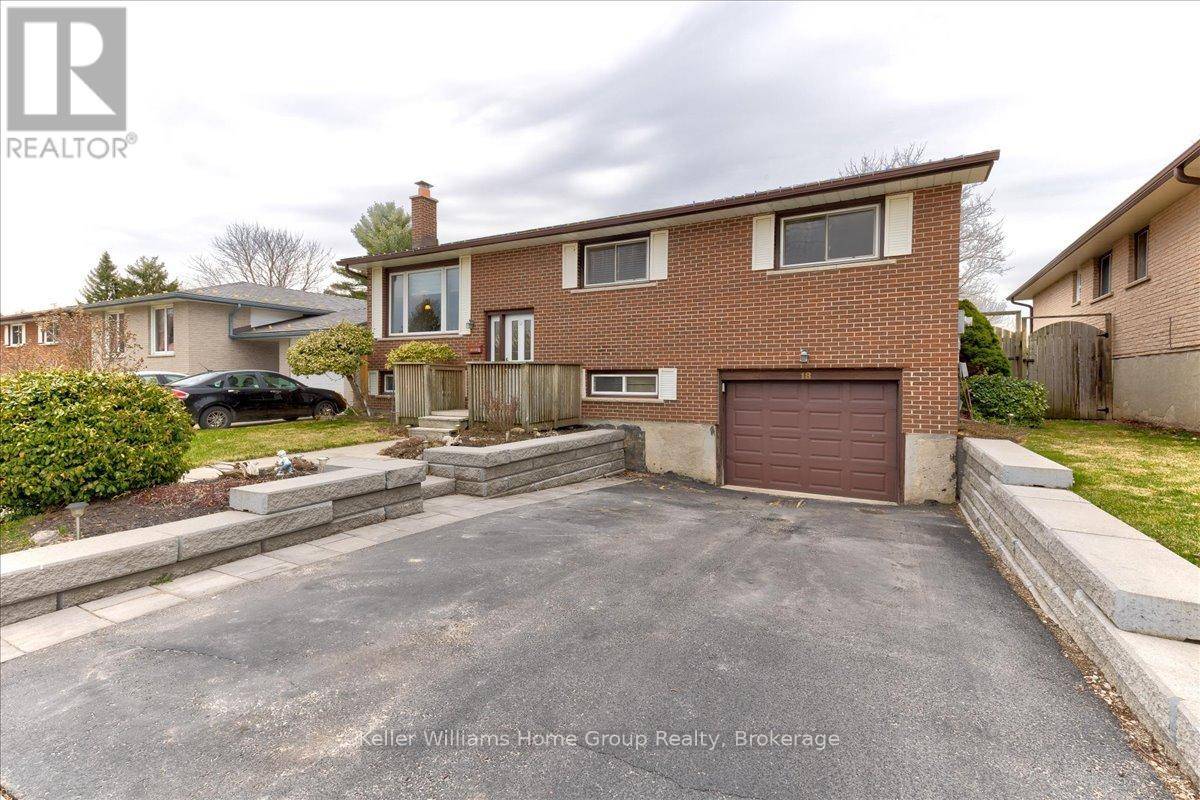 Guelph (willow West/sugarbush/west Acres), ON N1H7L7,18 MATTHEW DRIVE