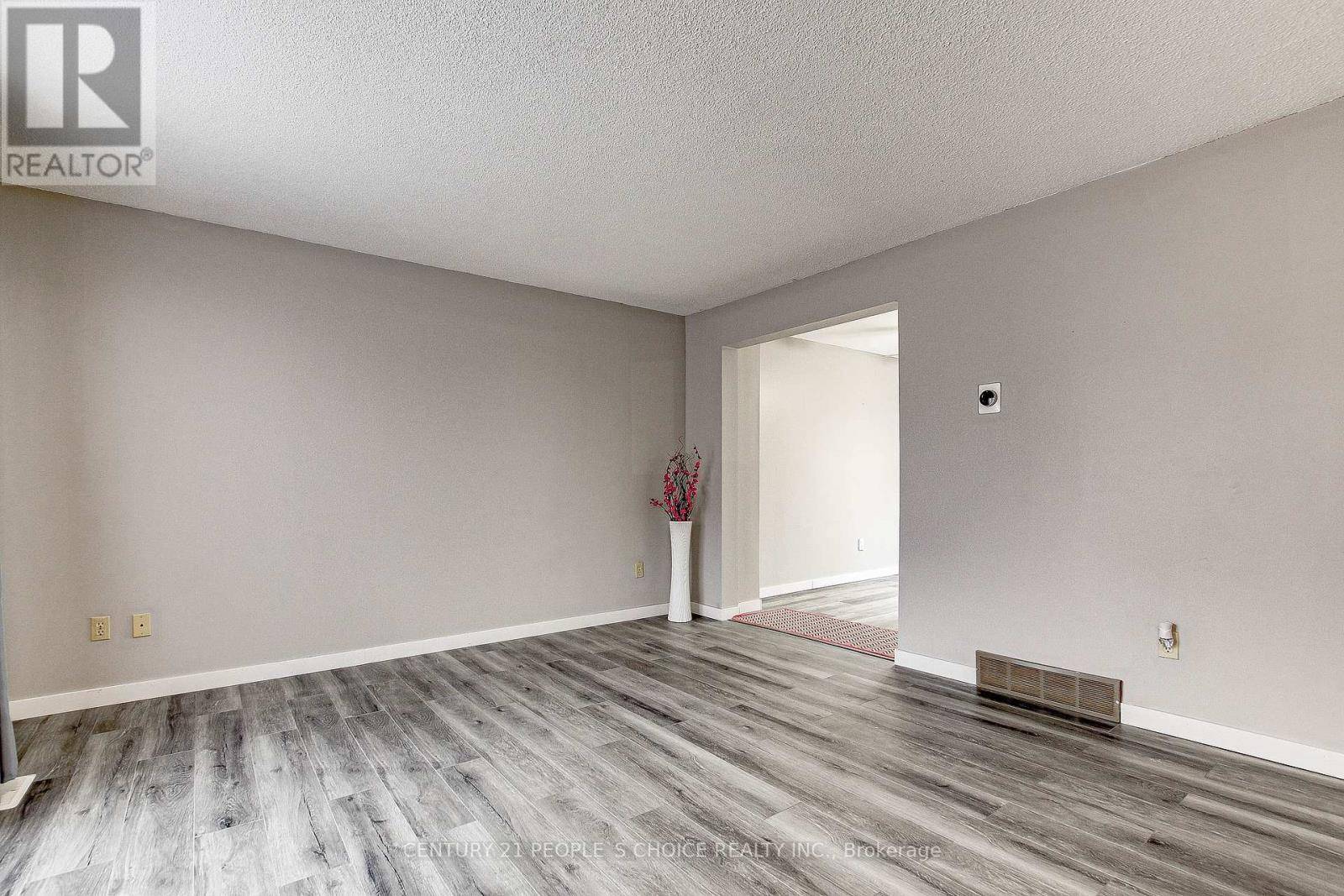 London South (south X), ON N6E3C6,1526 JALNA BOULEVARD