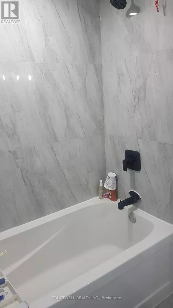 Woolwich, ON N3B1V6,9 GROSBEAK ROAD