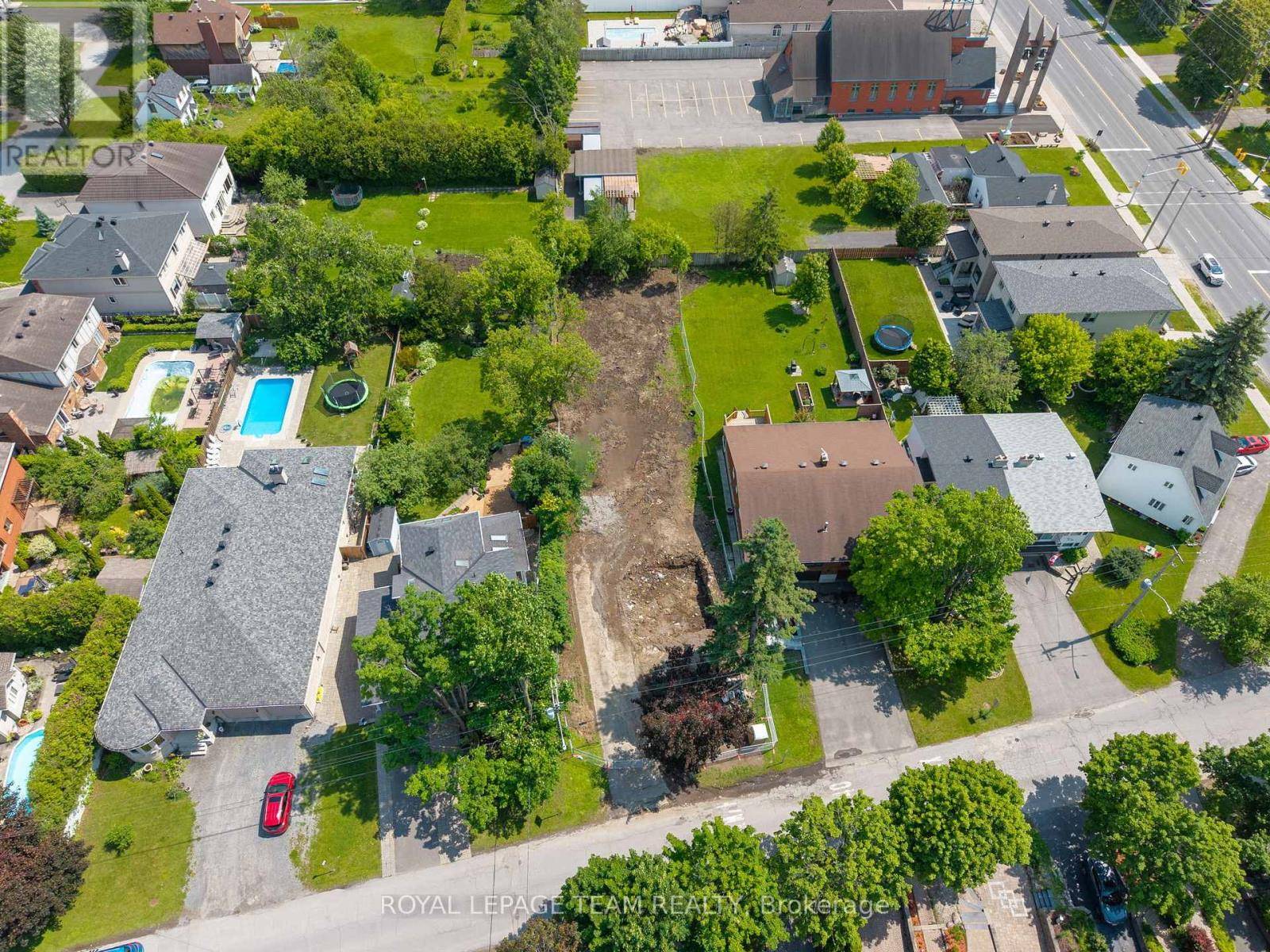 1092 NORMANDY CRESCENT, Ottawa, ON K2C0L8