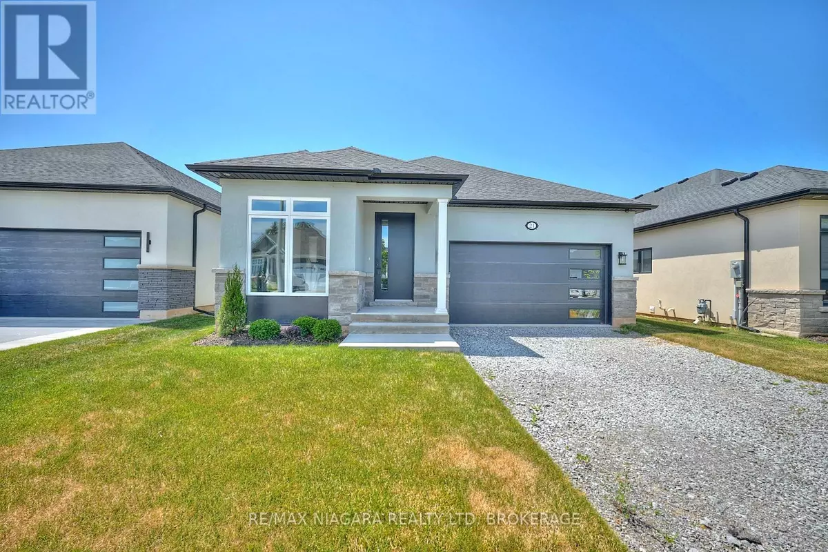 Fort Erie (ridgeway), ON L0S1N0,21 SUNRISE COURT N