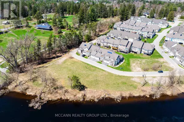 Bracebridge (monck (bracebridge)), ON P1L0B7,30&32&34 KENT CRESCENT