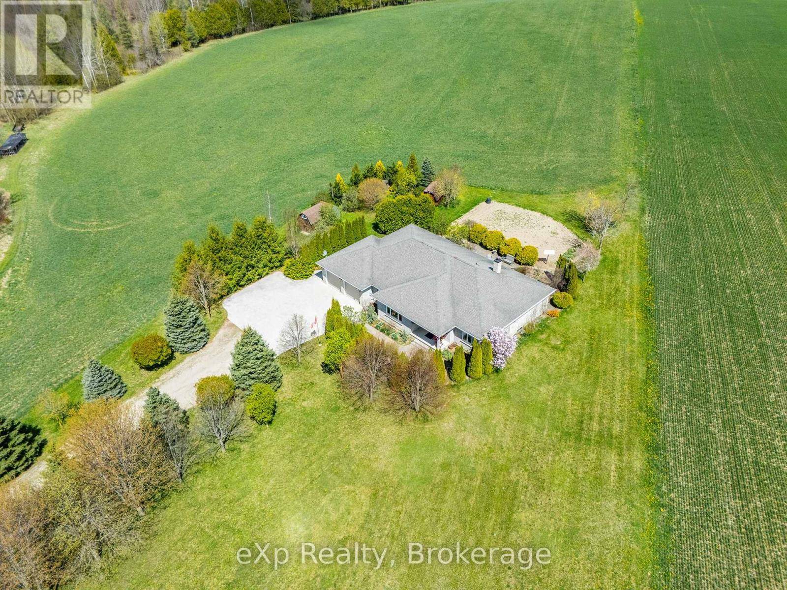 West Grey, ON N0G1C0,122287 CONCESSION 8
