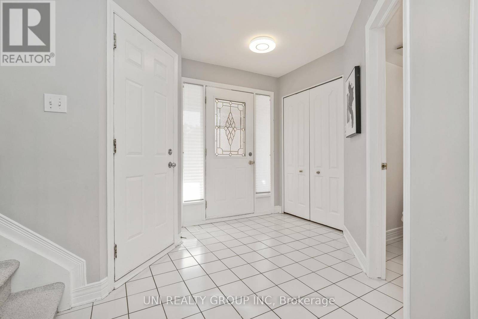 Ottawa, ON K2G6C3,114 THORNBURY CRESCENT