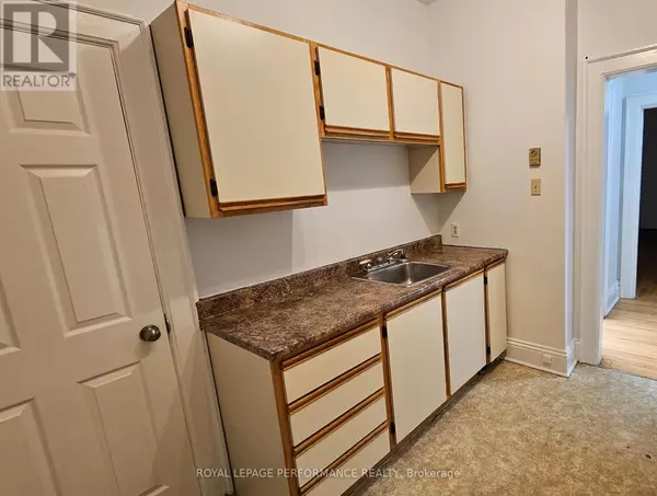 Cornwall, ON K6J3P6,210-228 Pitt ST West #8