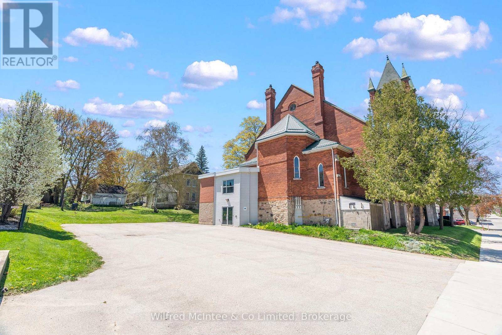 Arran-elderslie, ON N0G1L0,111 2ND AVENUE S