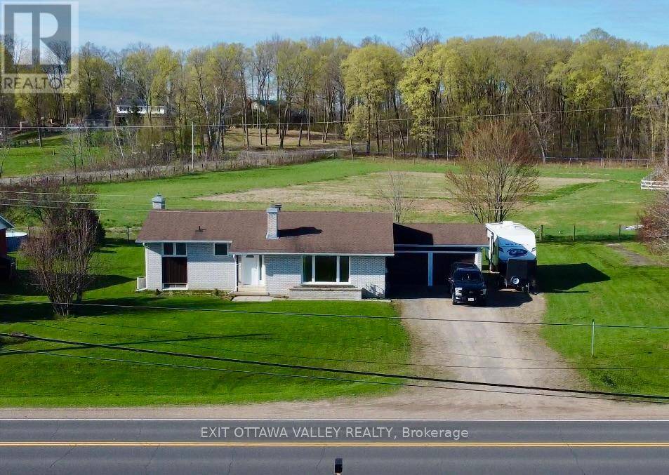 Whitewater Region, ON K0J1C0,2297 BEACHBURG ROAD