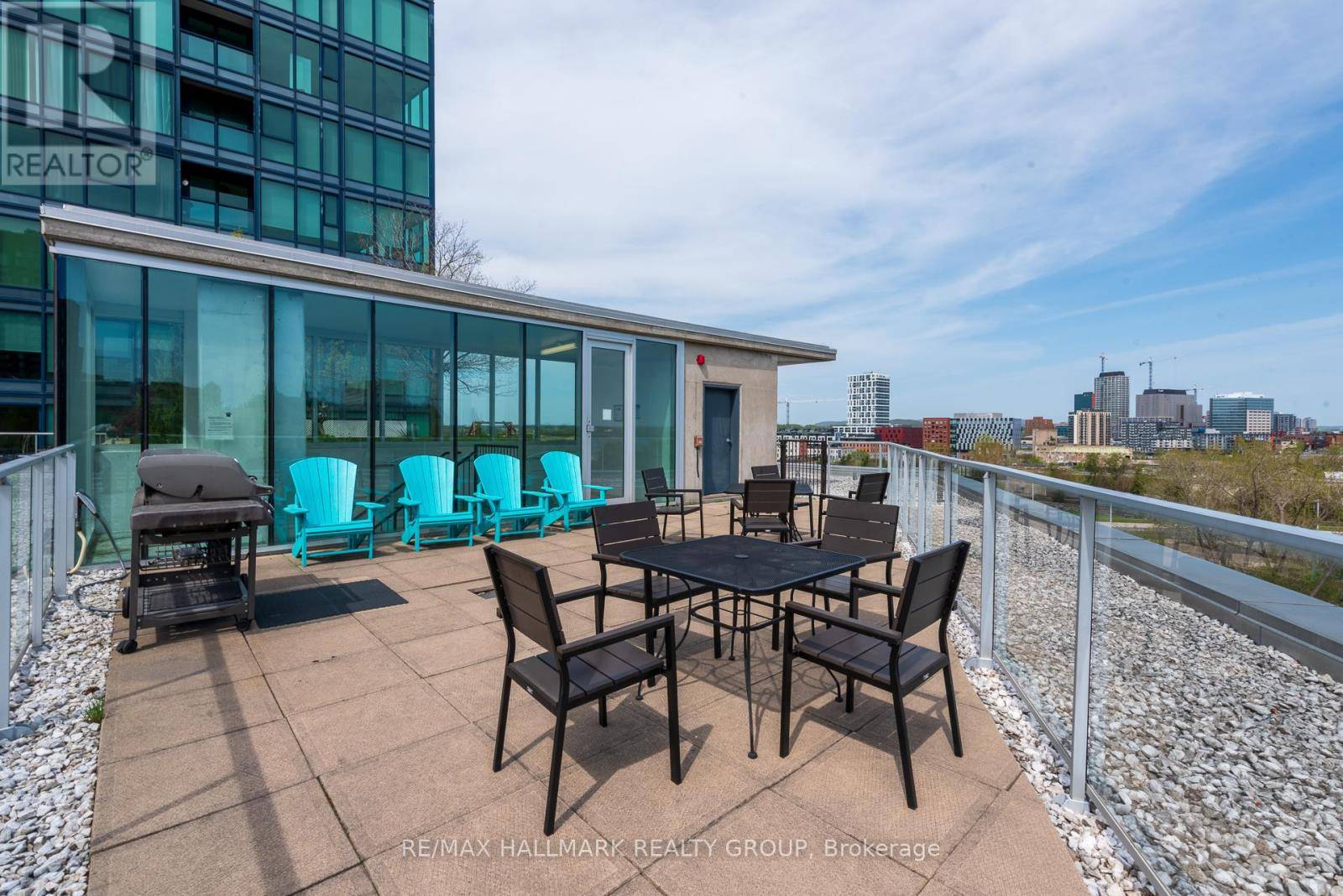 Ottawa, ON K1R0A7,200 Lett ST #311