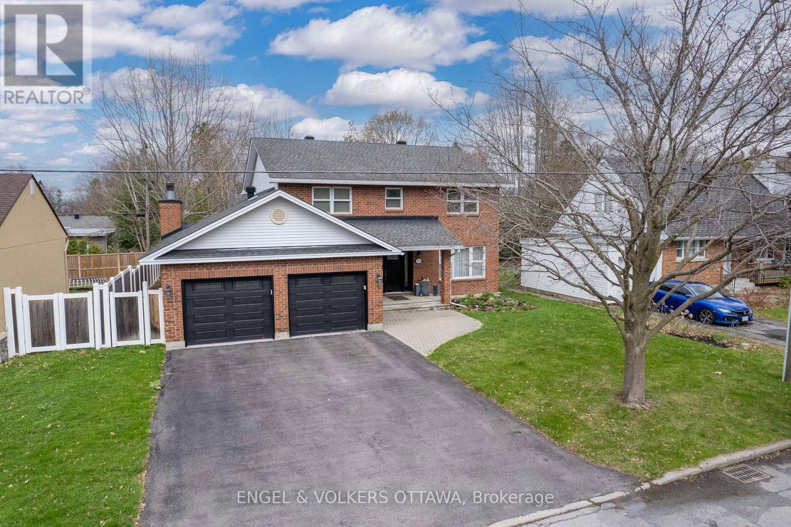 Ottawa, ON K1H5L2,343 BILLINGS AVENUE
