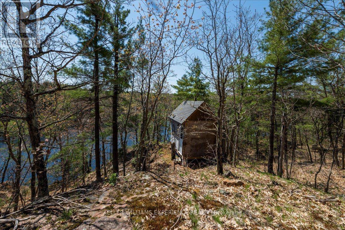 Gravenhurst (morrison), ON P0E1N0,1075 HEINTZMAN GATE