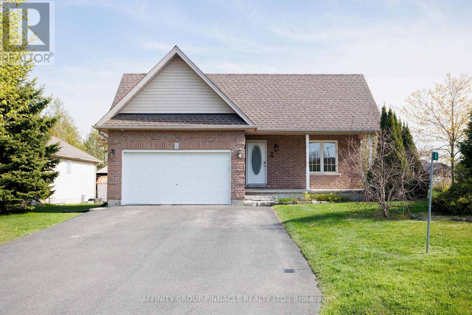 4 CHAMPLAIN BOULEVARD, Kawartha Lakes (lindsay), ON K9V0H9