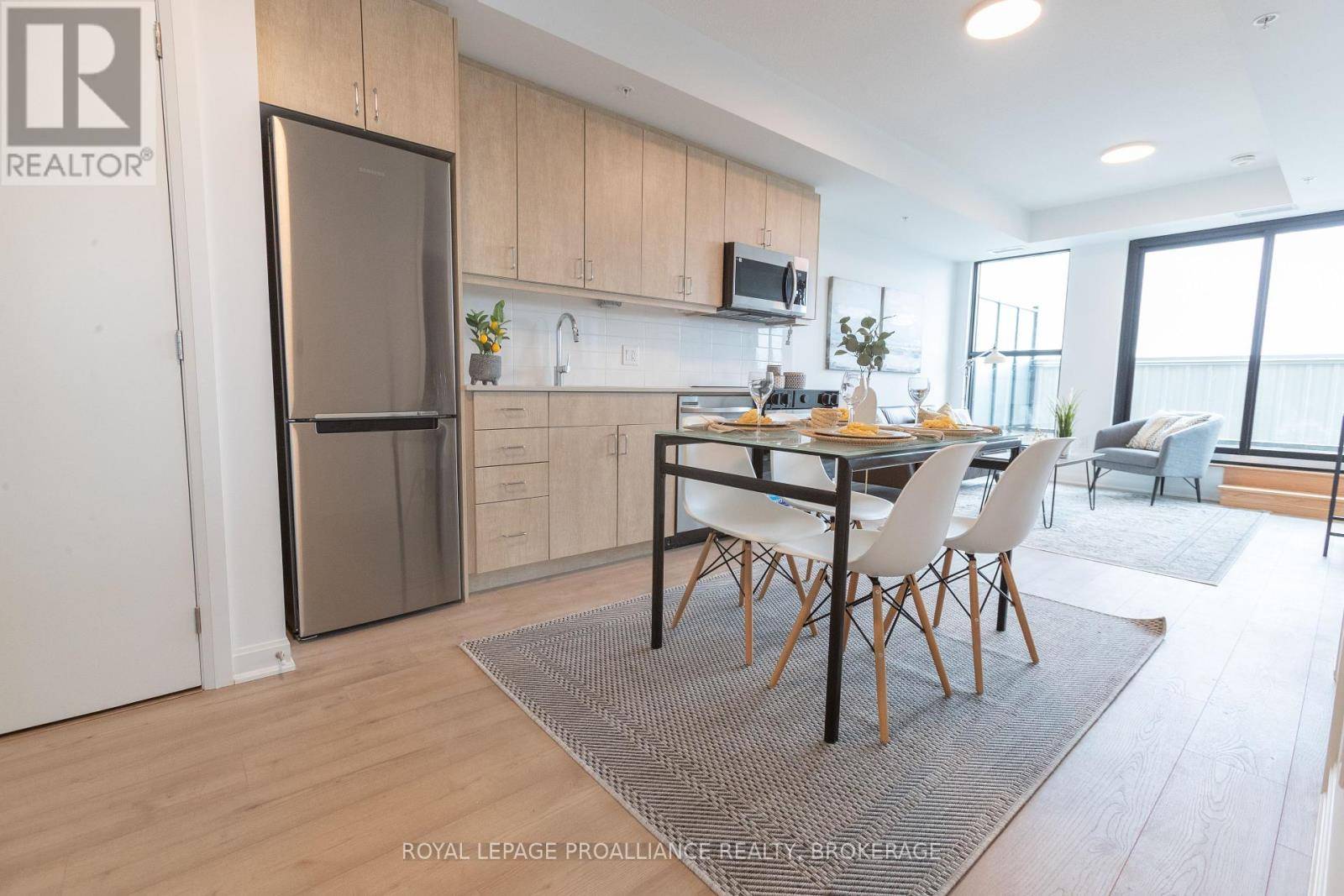 Kingston (east Of Sir John A. Blvd), ON K7L1B3,223 Princess ST #414