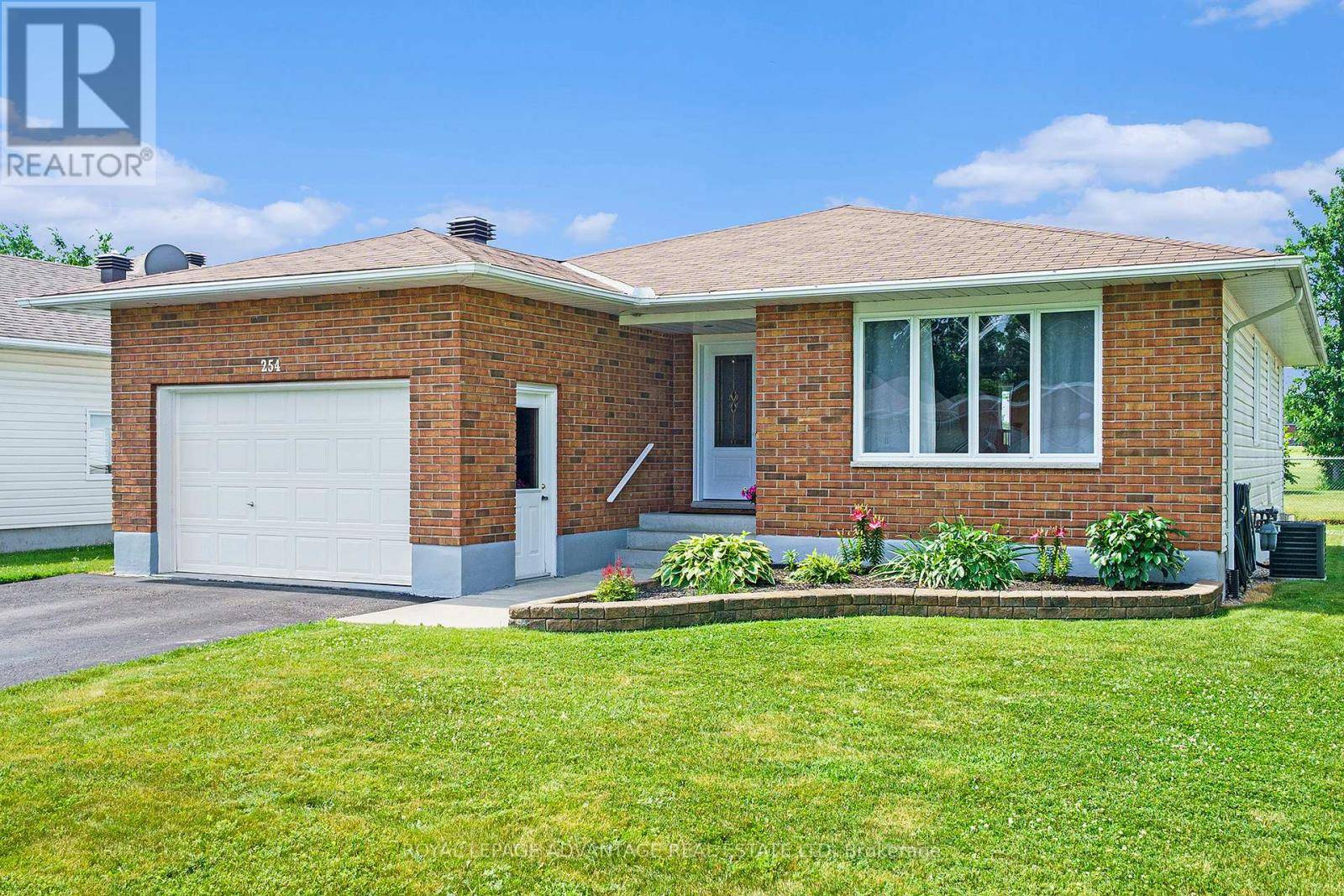 254 GLENWOOD CRESCENT, Smiths Falls, ON K7A5L1