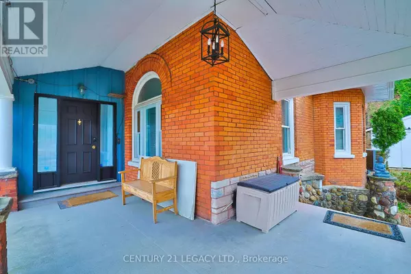 Huntsville (chaffey), ON P1H1W1,23 LANSDOWNE STREET W