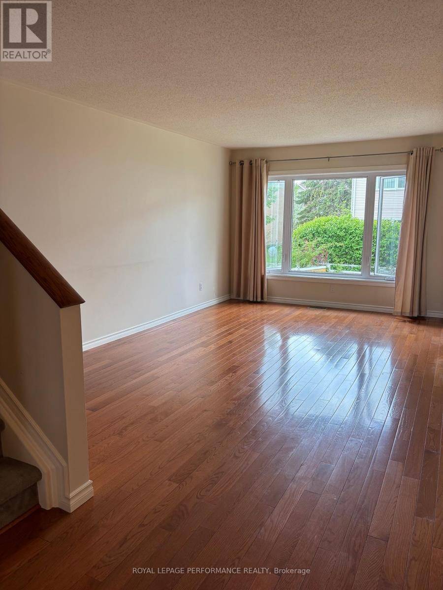 Ottawa, ON K1C7J1,6183 Red Willow Drive DR #6