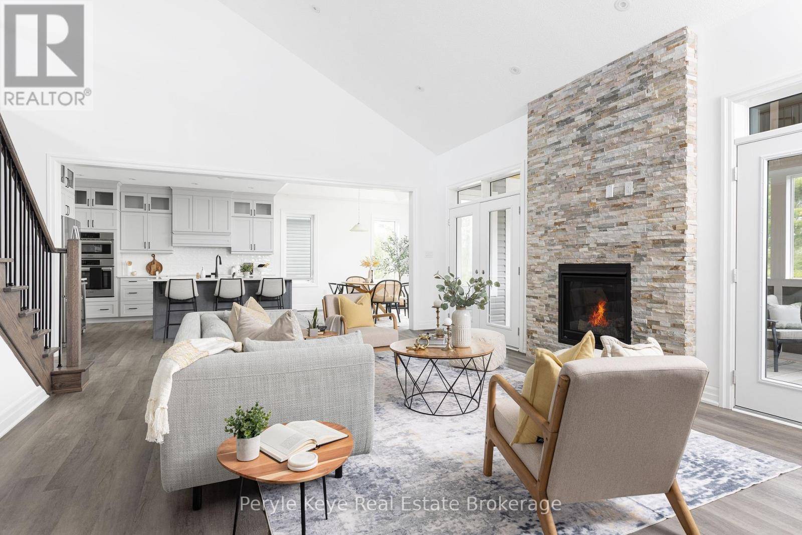 Bracebridge, ON P1L0N4,30 DYER CRESCENT