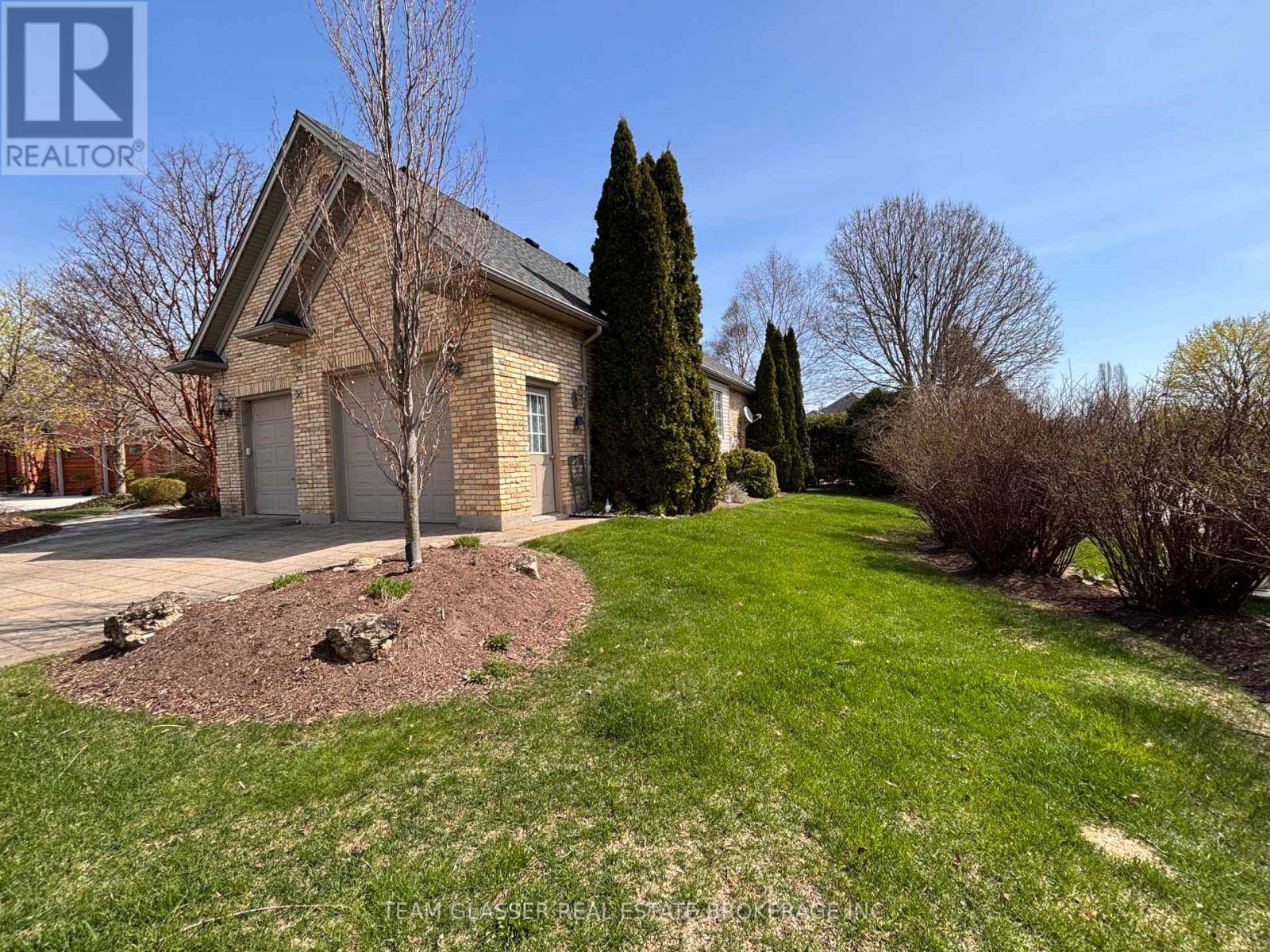London South (south B), ON N6K4J4,38 BUTTERNUT GROVE