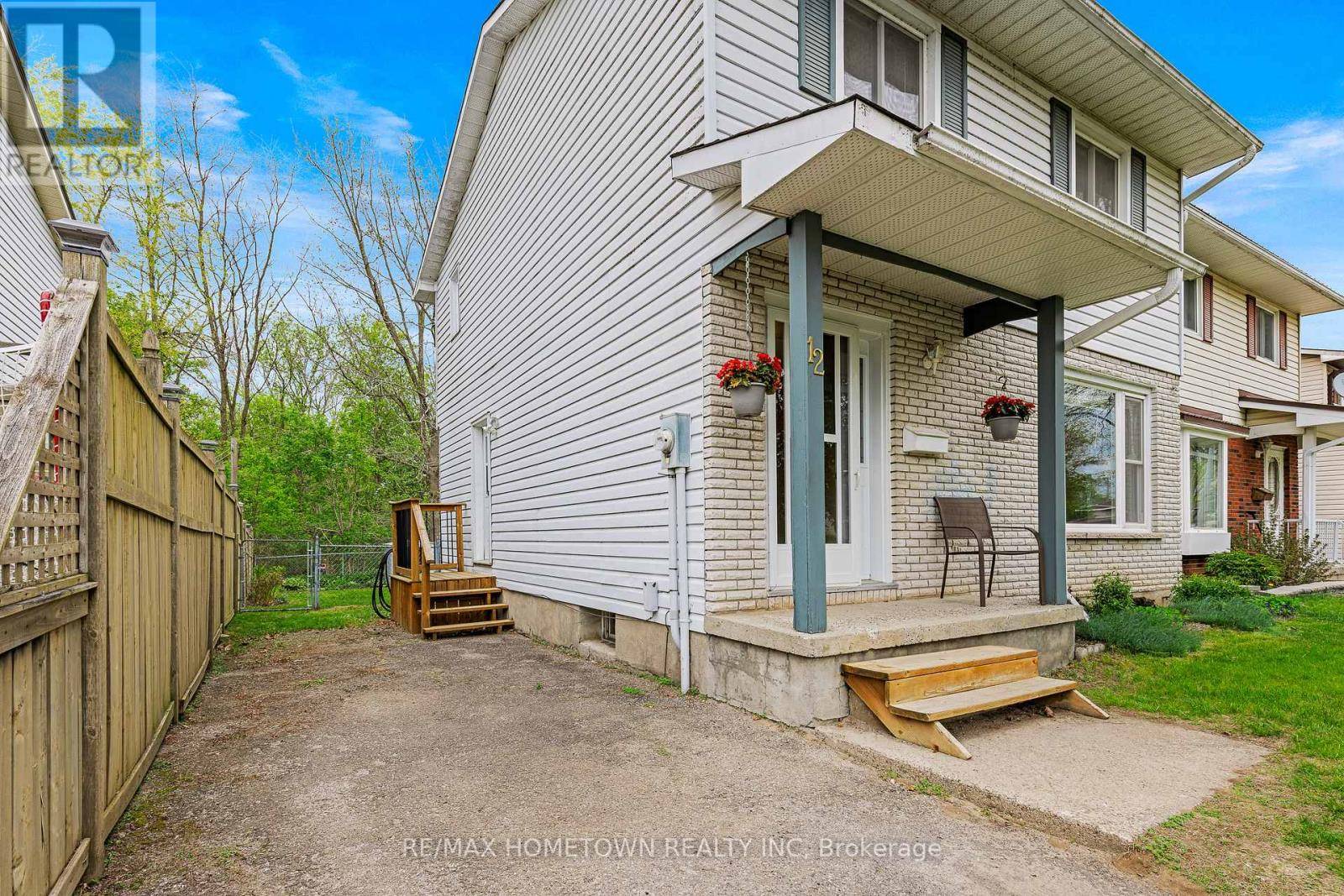 Brockville, ON K6V6L4,12 KAROLINA STREET