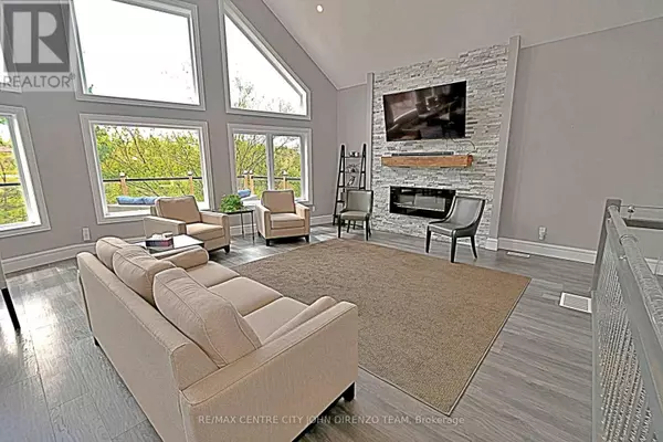 Central Elgin (lynhurst), ON N5P1P2,6 WOODLAND ROAD