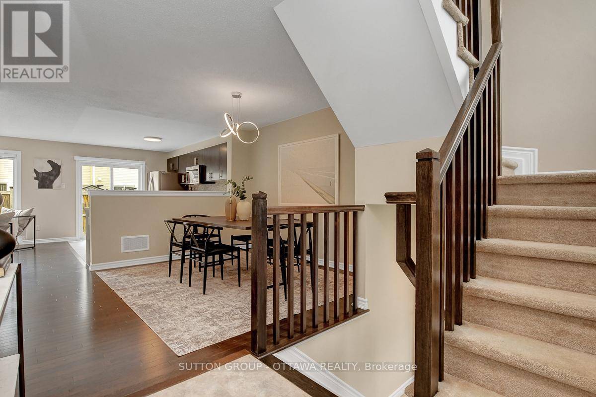 Ottawa, ON K2J5W8,460 MEADOWHAWK CRESCENT
