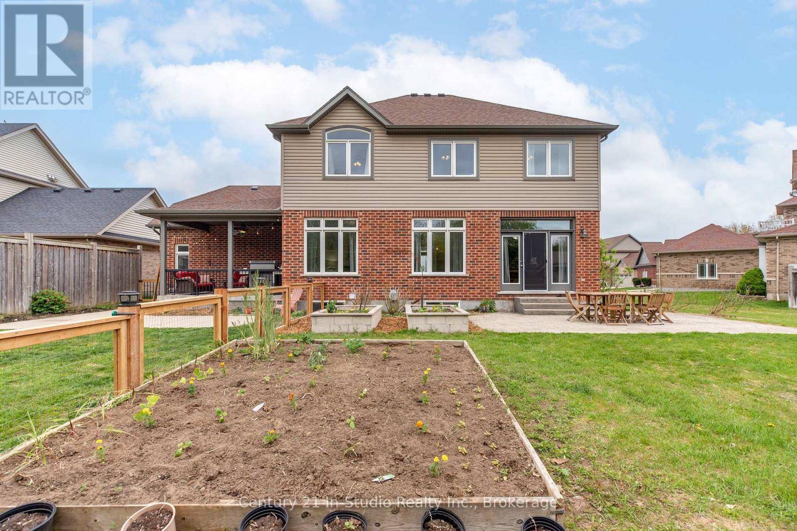 Saugeen Shores, ON N0H2C2,857 SUMPTON STREET