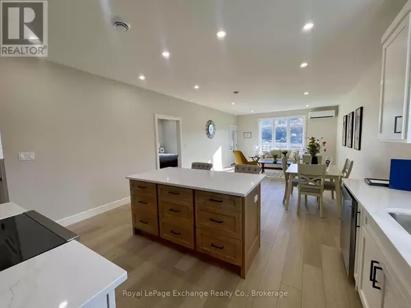 Kincardine, ON N2Z1G8,68 MERCEDS CRESCENT E