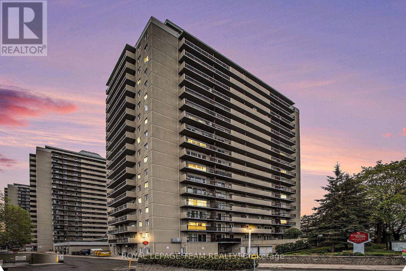 158A McArthur AVE #1606, Ottawa, ON K1L7E7