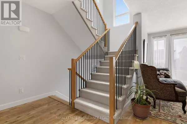 Loyalist (amherstview), ON K7N0E5,109 SUPERIOR DRIVE