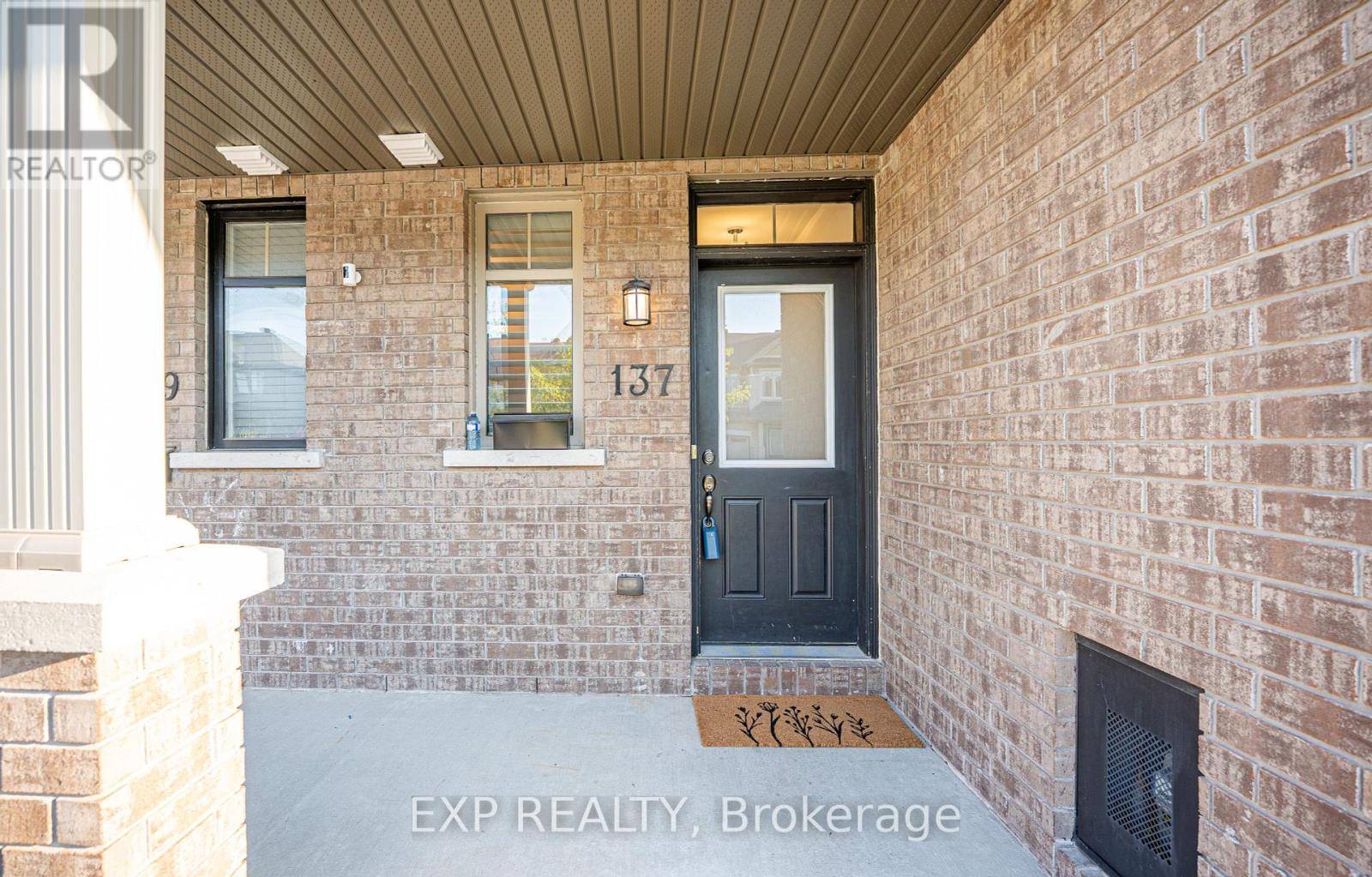 Ottawa, ON K4M0E6,137 HAWKESWOOD DRIVE