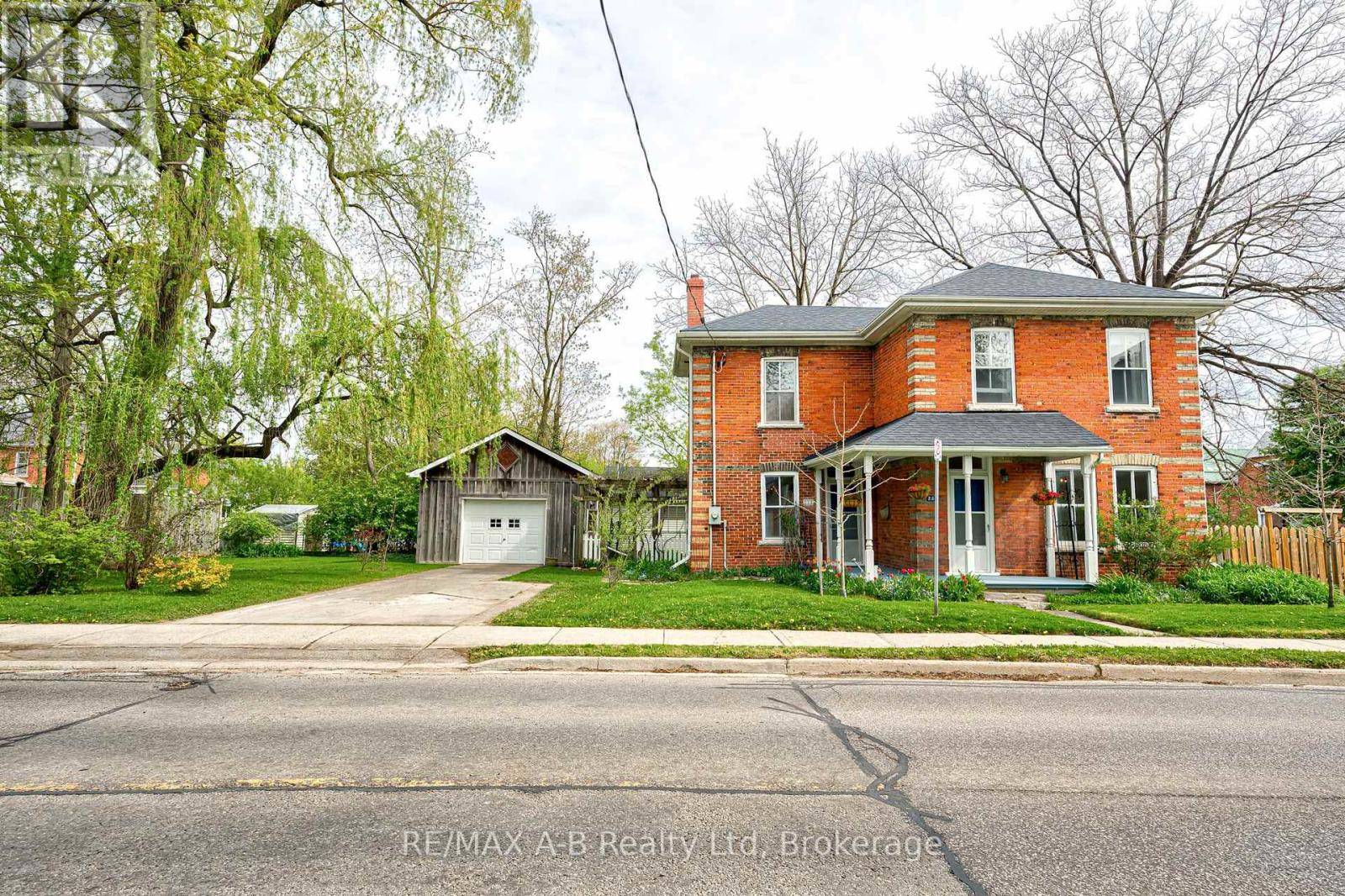 258 DOURO STREET, Stratford, ON N5A3S3