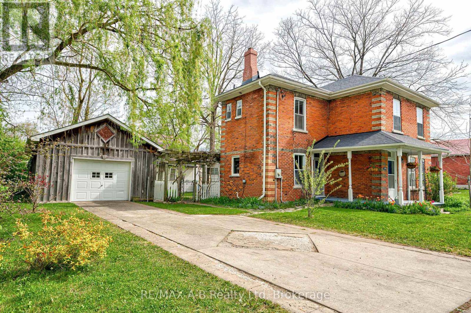 Stratford, ON N5A3S3,258 DOURO STREET