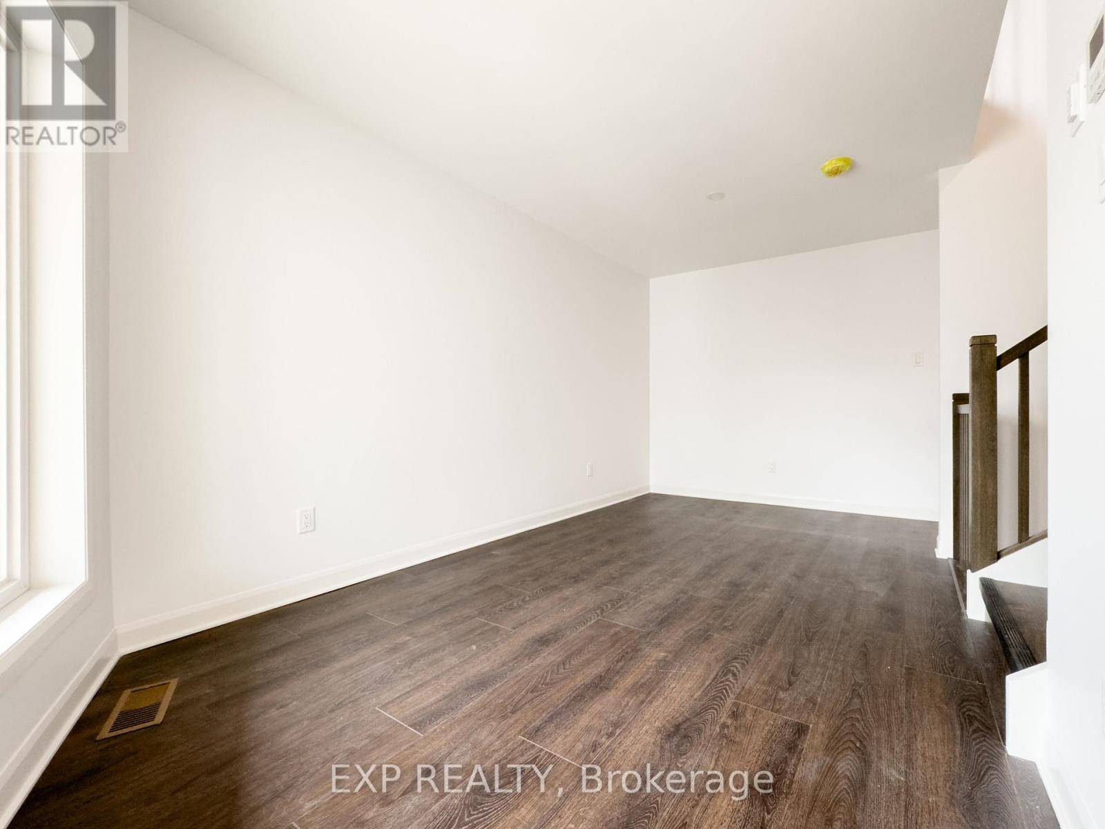 Ottawa, ON K2G4W6,25 Fair Oaks CRES #A
