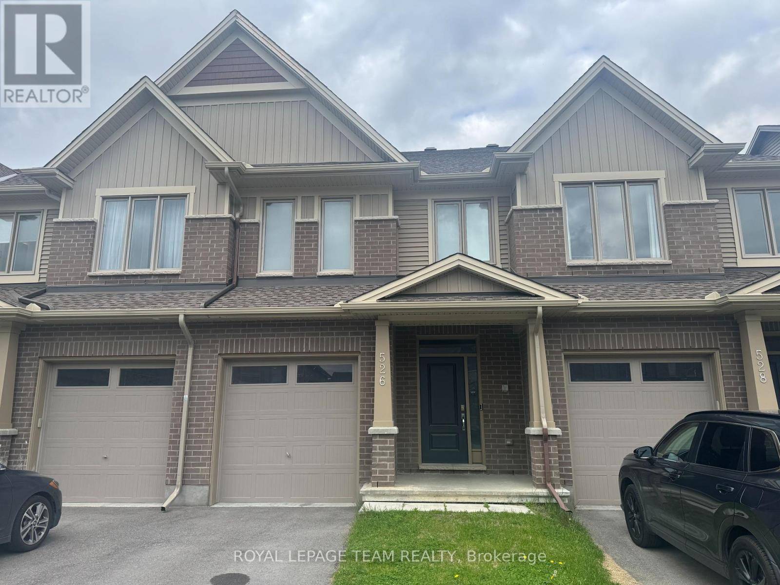 526 EDENWYLDE DRIVE, Ottawa, ON K2S2K4