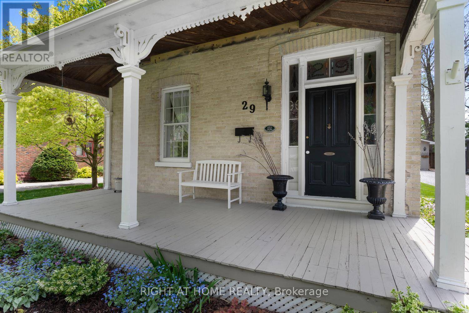 Kawartha Lakes (lindsay), ON K9V3T9,29 REGENT STREET