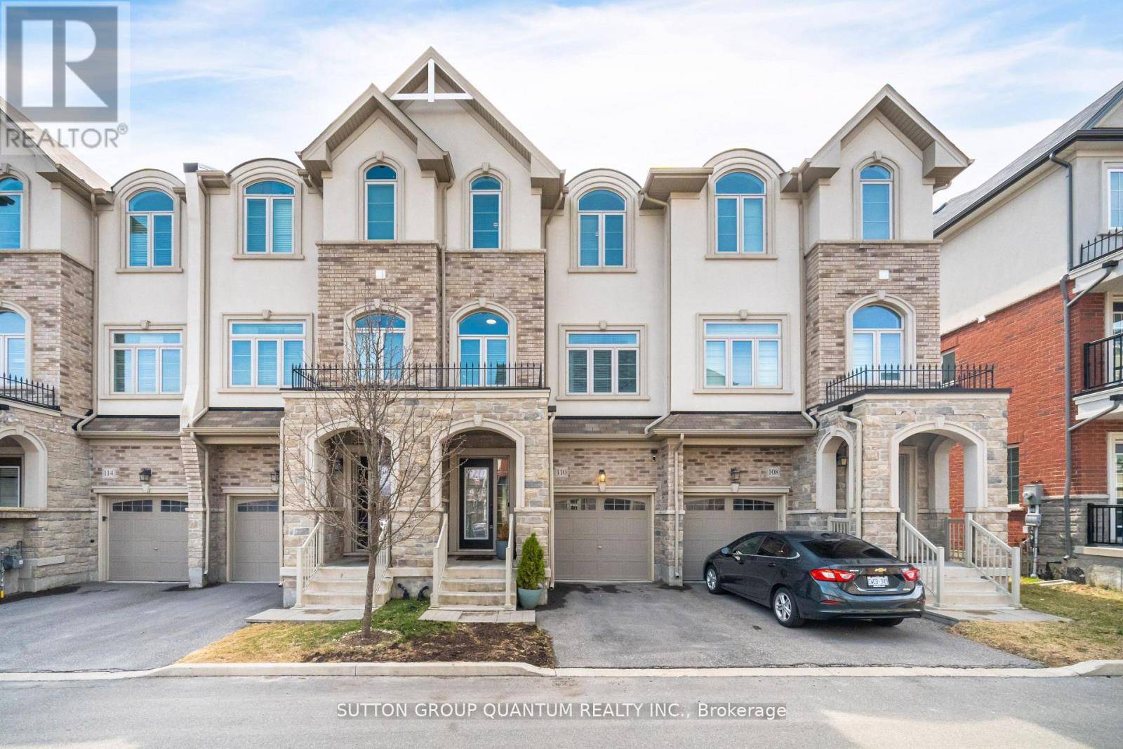 110 BORERS CREEK CIRCLE, Hamilton (waterdown), ON L8B1W3
