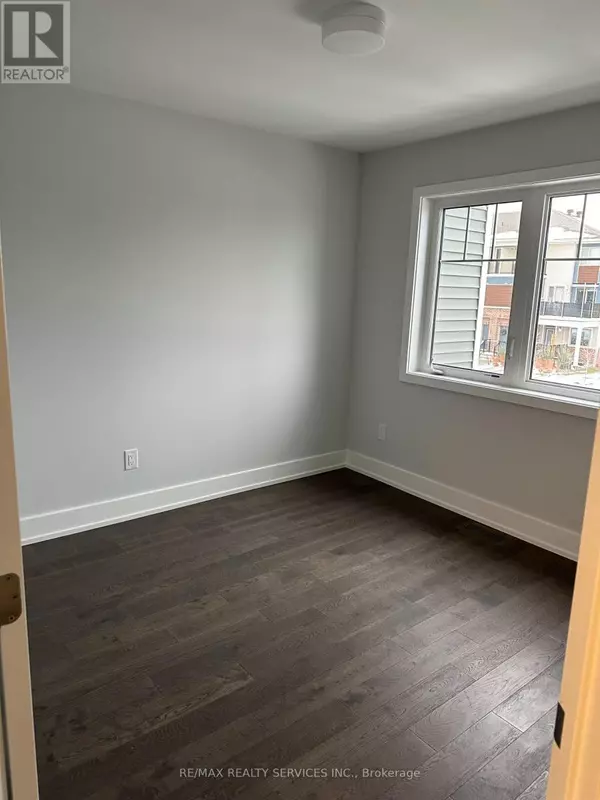 Ottawa, ON K2S1B6,724 ROUNCEY ROAD