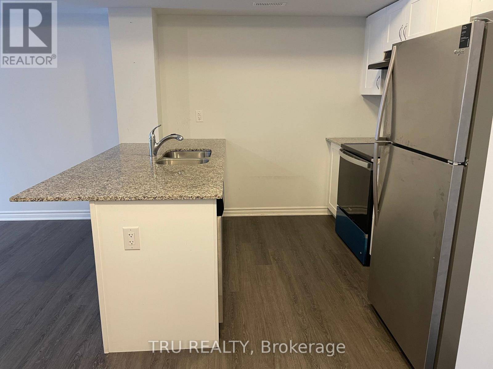 Ottawa, ON K2J6N2,261 ZENITH PRIVATE PRIVATE