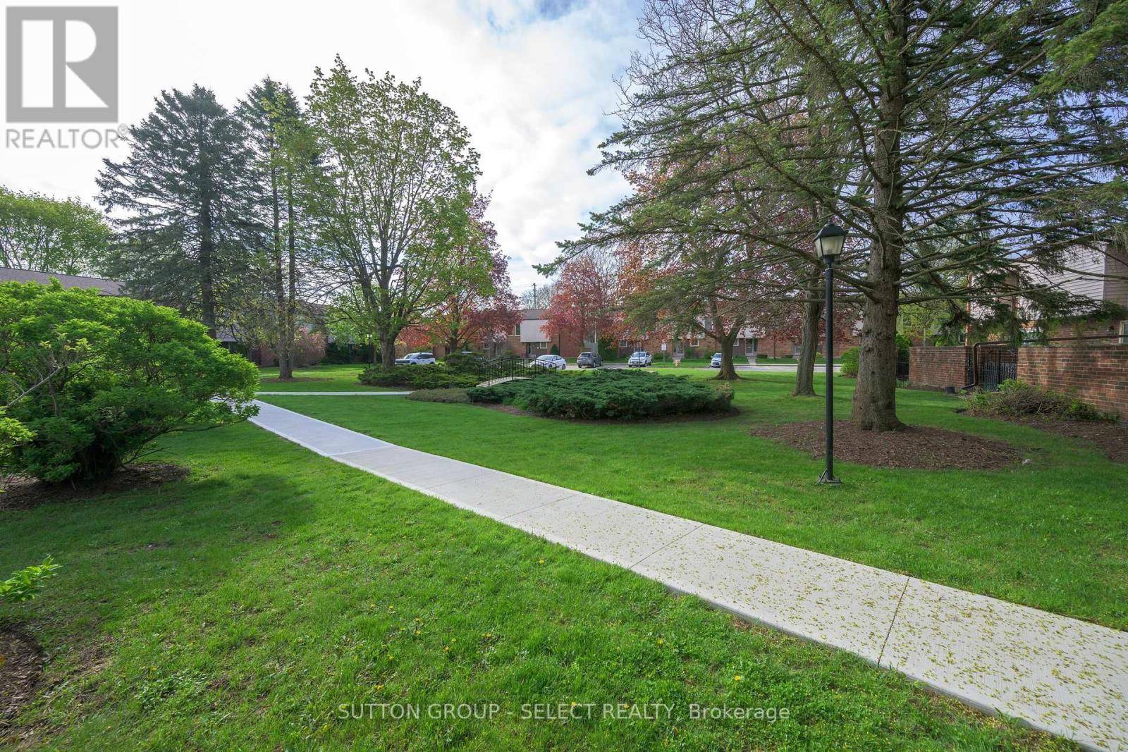 London North (north C), ON N5X2B9,716 FANSHAWE PARK ROAD E