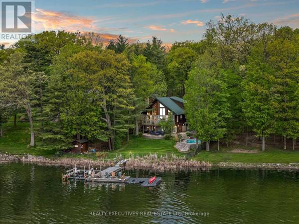 Frontenac Islands (the Islands), ON K0E1L0,106 BLACK SNAKE LANE N