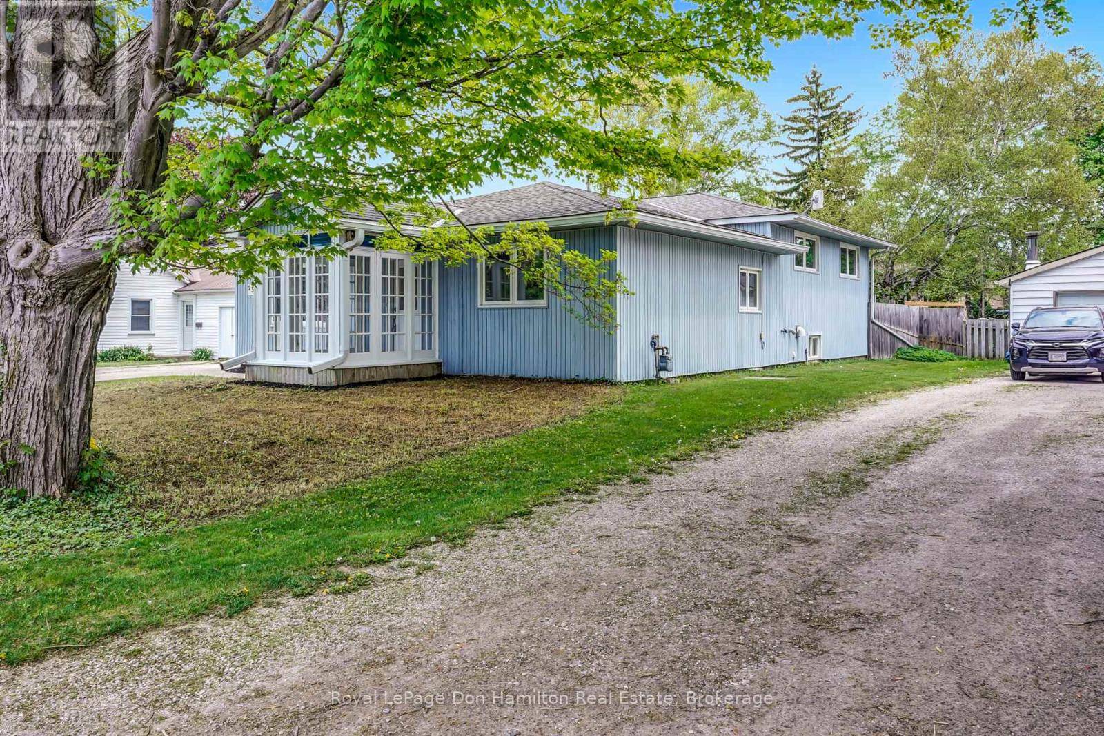 Goderich (goderich (town)), ON N7A3B9,239 JONES STREET