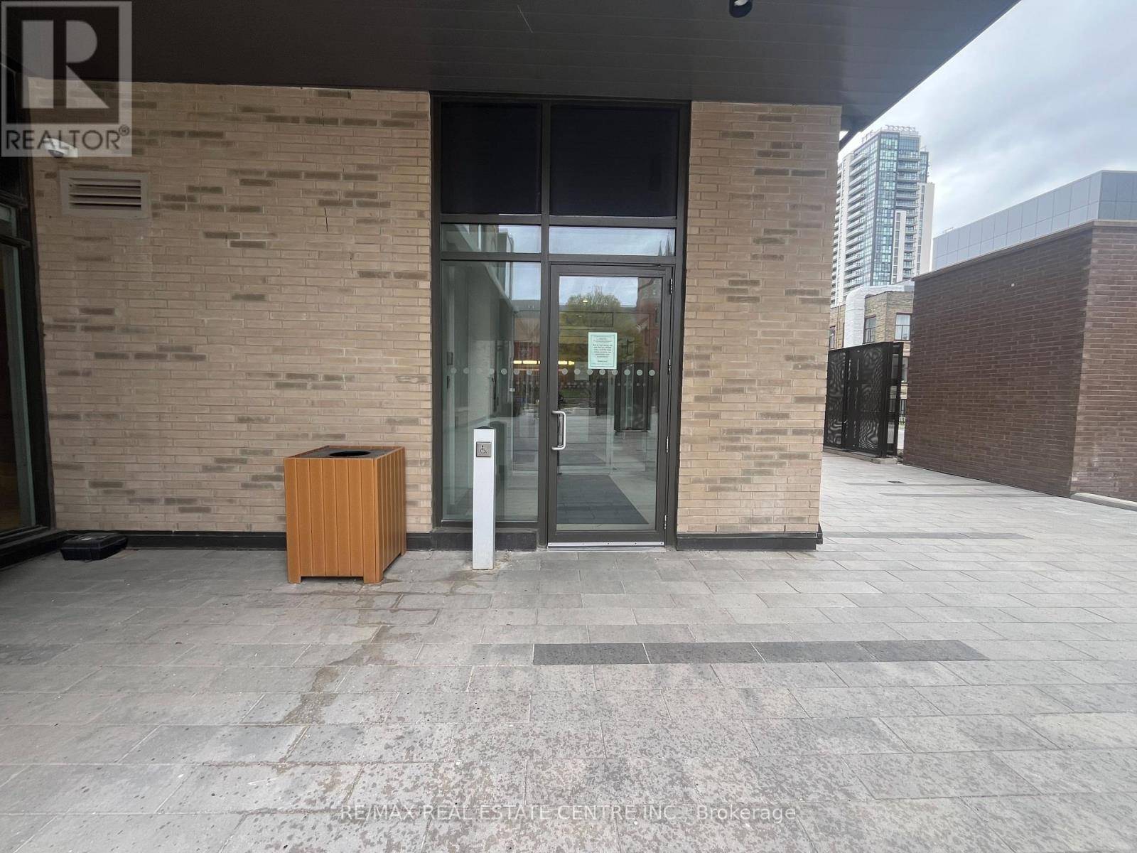 Kitchener, ON N2H0C9,55 DUKE ST West #2404
