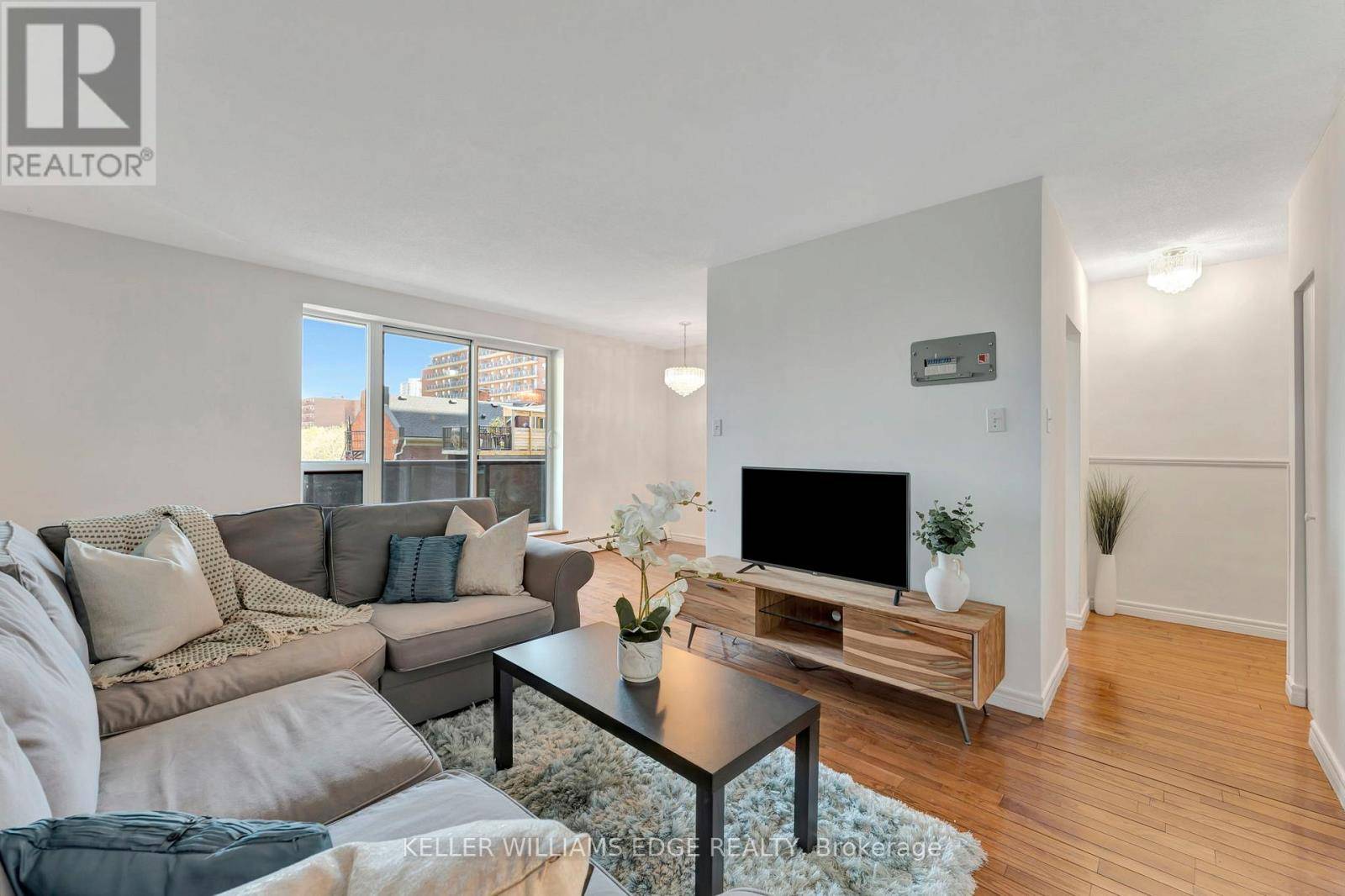 81 CHARLTON AVE East #201, Hamilton (corktown), ON L8N1Y7