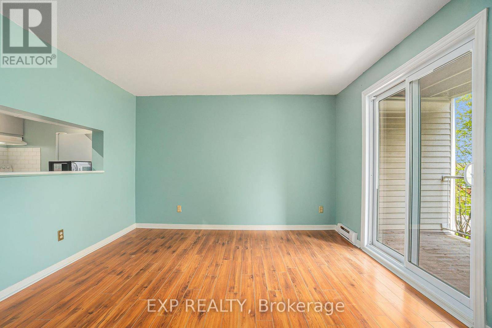 Ottawa, ON K1K4M4,280 Brittany DR #210