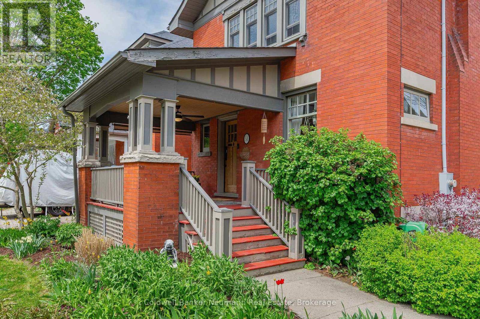 Guelph (exhibition Park), ON N1H5C7,51 LYON AVENUE