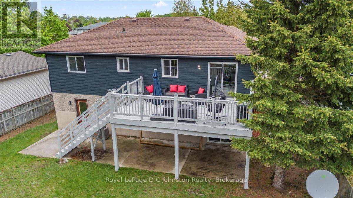 Saugeen Shores, ON N0H2C4,812 BRADFORD STREET