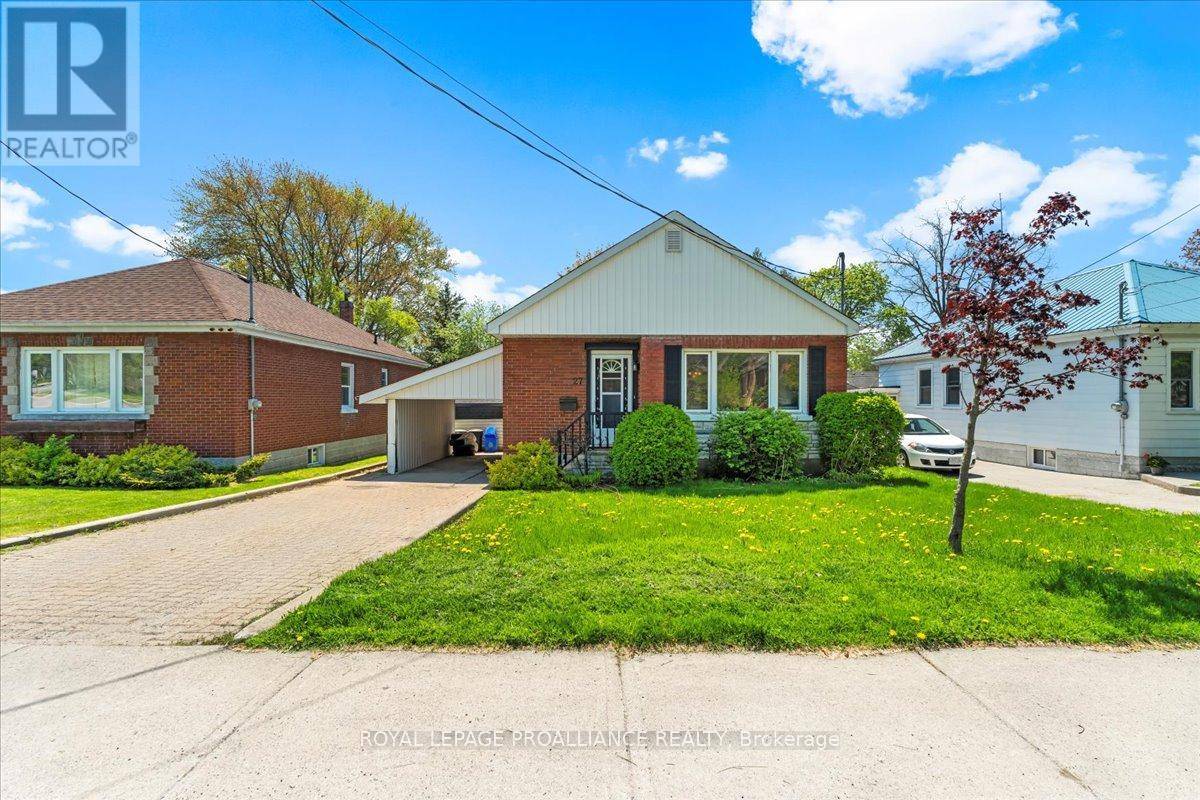 Belleville (belleville Ward), ON K8N1W4,27 CRESTVIEW AVENUE