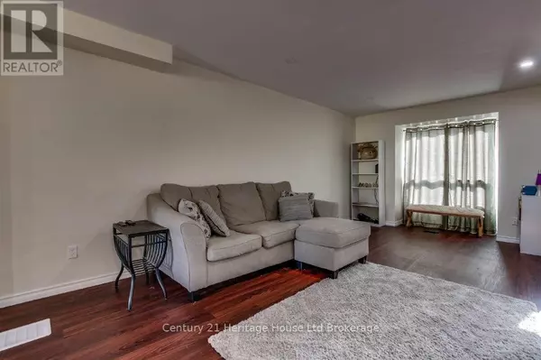 Woodstock (woodstock - North), ON N4T1N6,247 Lansdowne AVE #2