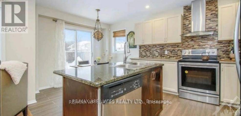 Ottawa, ON K4A4Z9,1040 CAPREOL STREET